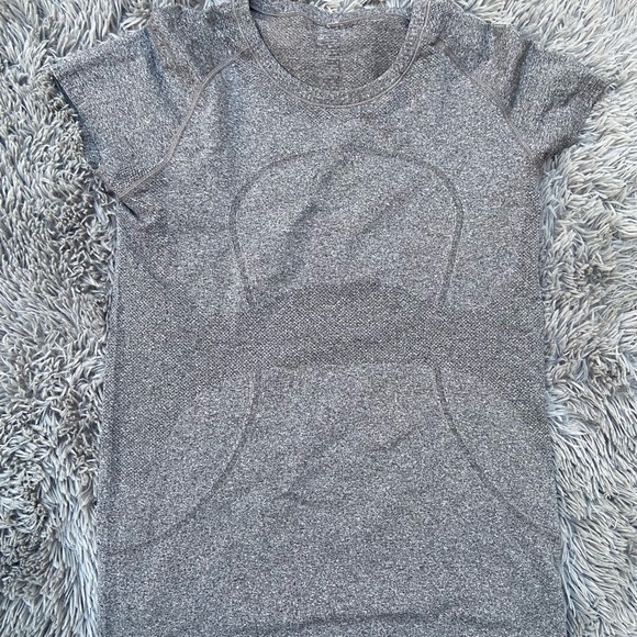 Lululemon Grey Swiftly Tech 2.0 - Picture 2 of 5